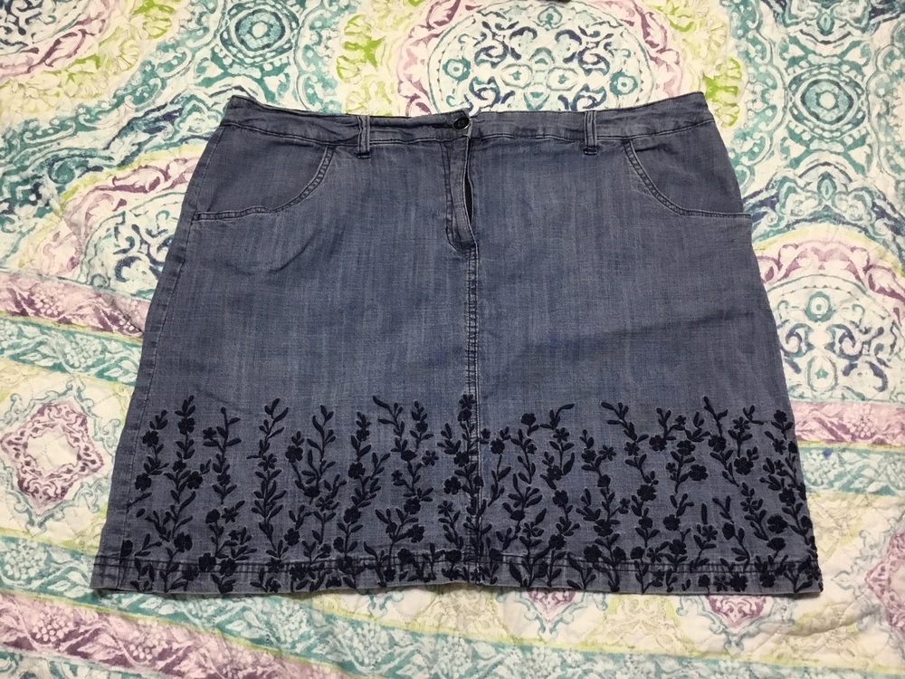 Karen Scott Embroidered Jean Skort
